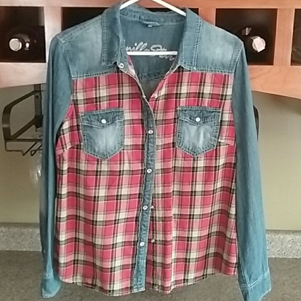 Vanilla star button up shirt